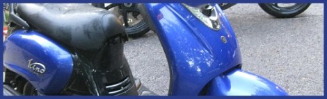 Blue_motor scooter_2012-07-31
